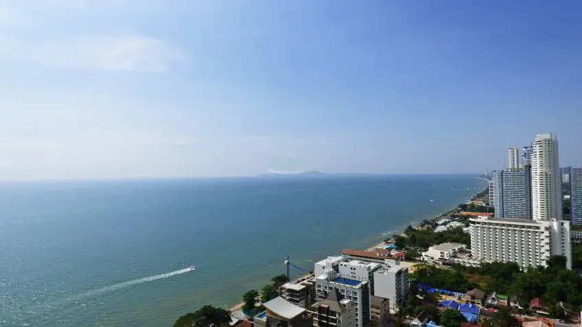 Reflection Beachfront Condominium for Rent in Jomtien
