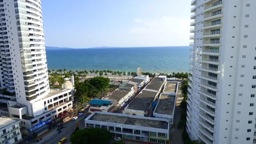 Jomtien Complex Condominium for Rent in Jomtien
