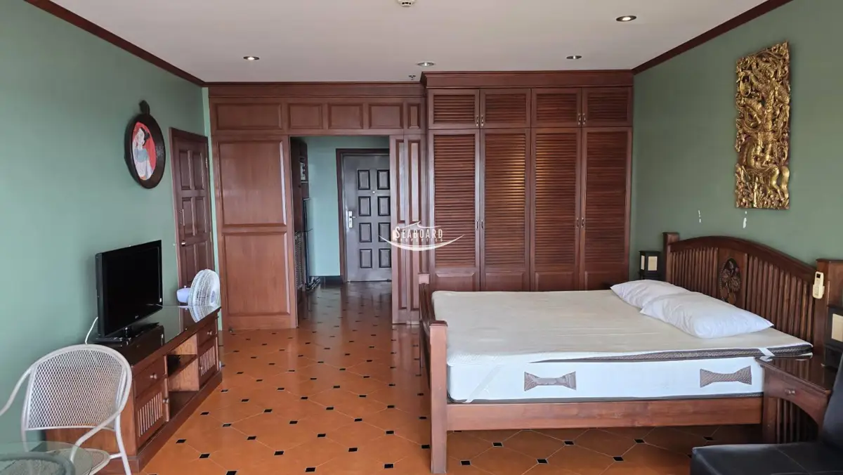 View Talay 7 Beachfront Condominium for Sale in Jomtien